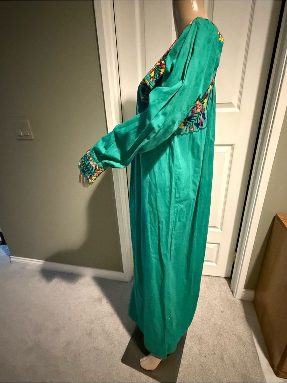 Vintage Mexican Oaxacan Embroidered Green Maxi Dress Long Sleeves Hippie S M - Picture 8 of 14